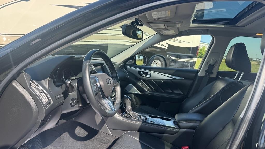 Infiniti Q50  2022