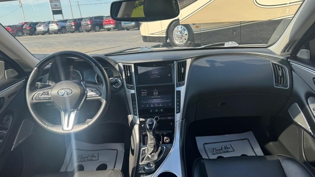 Infiniti Q50  2022