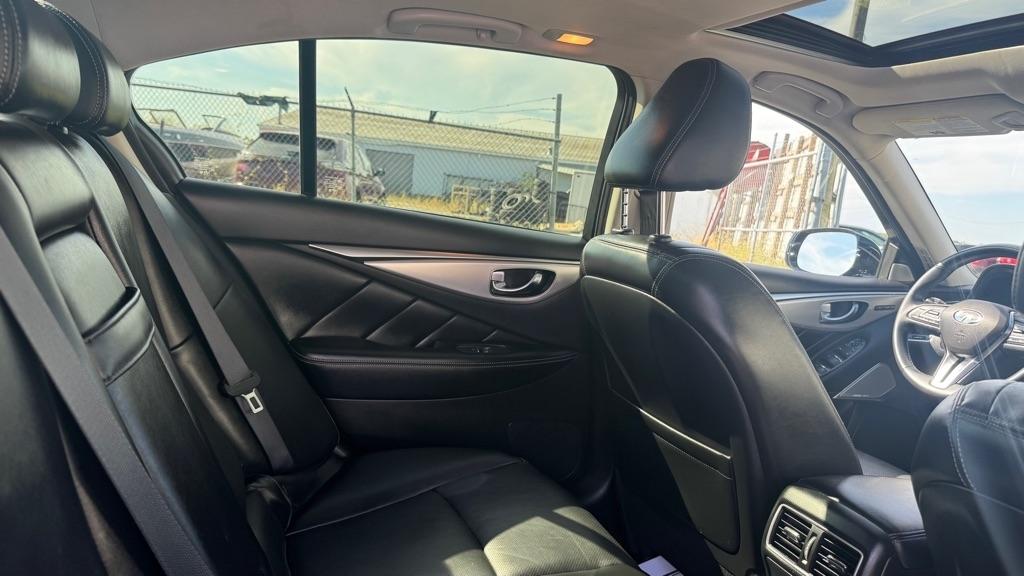 Infiniti Q50  2022