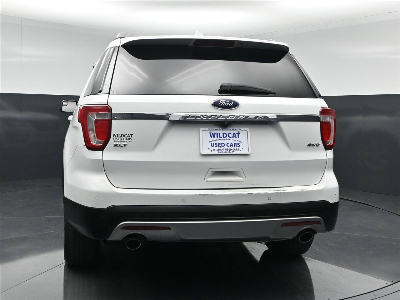 Ford Explorer XLT 4WD 2017