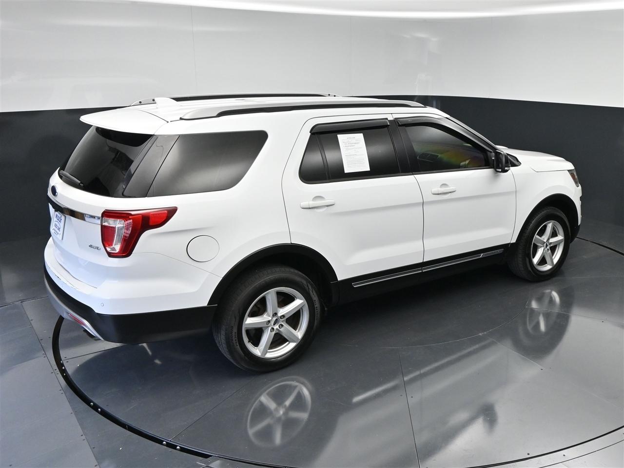 Ford Explorer XLT 4WD 2017