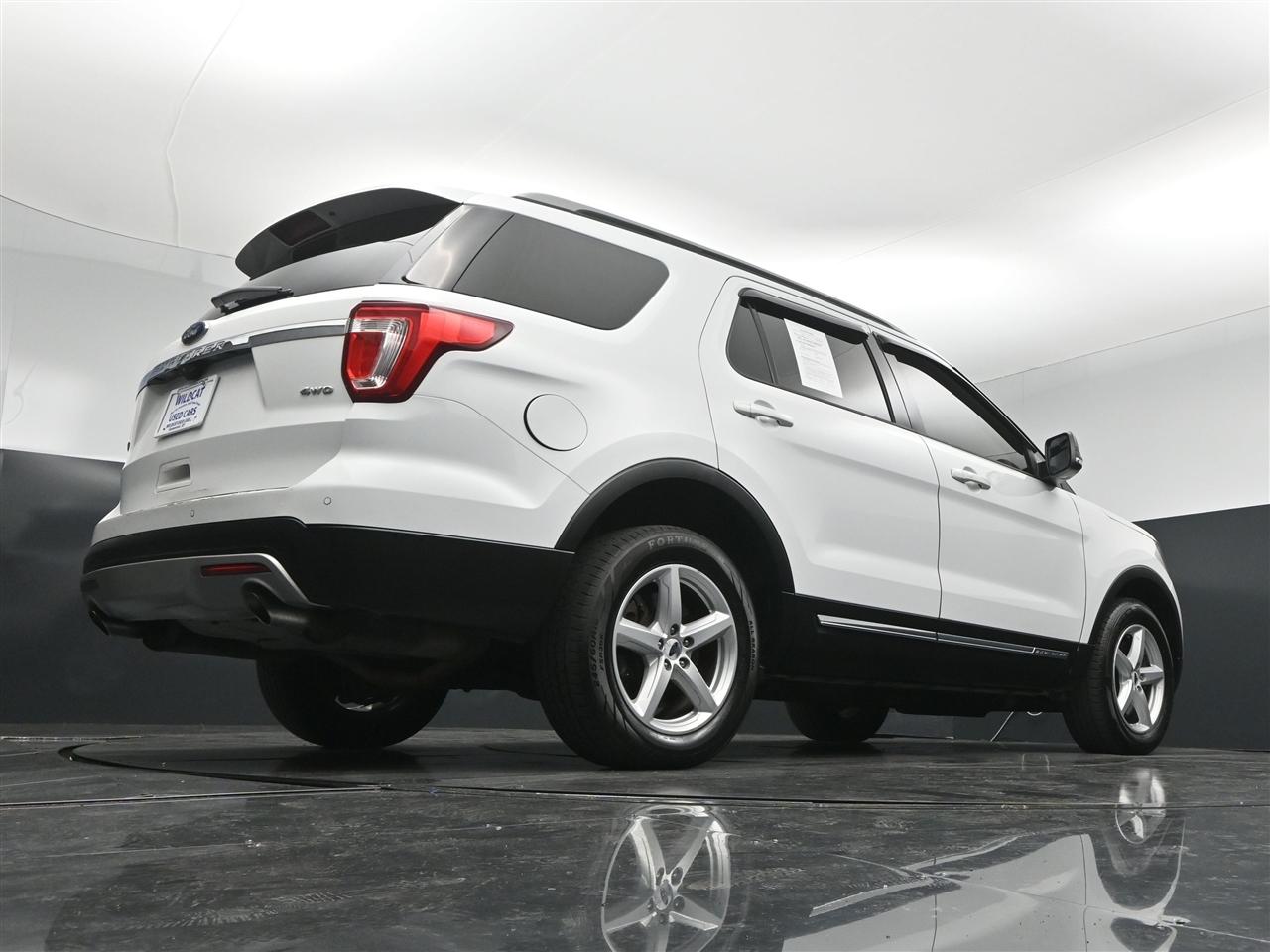 Ford Explorer XLT 4WD 2017