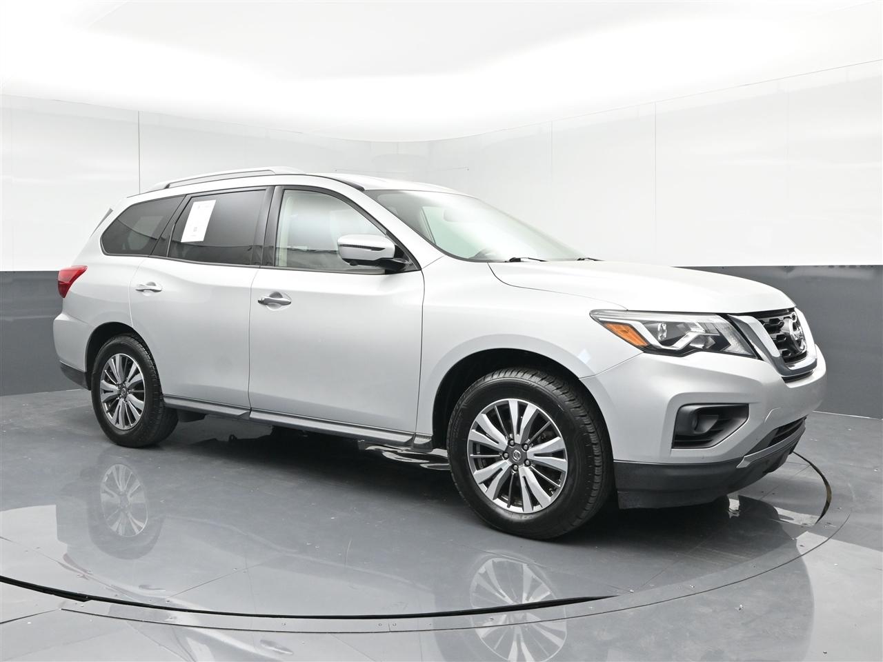 Nissan Pathfinder SL 4WD 2019