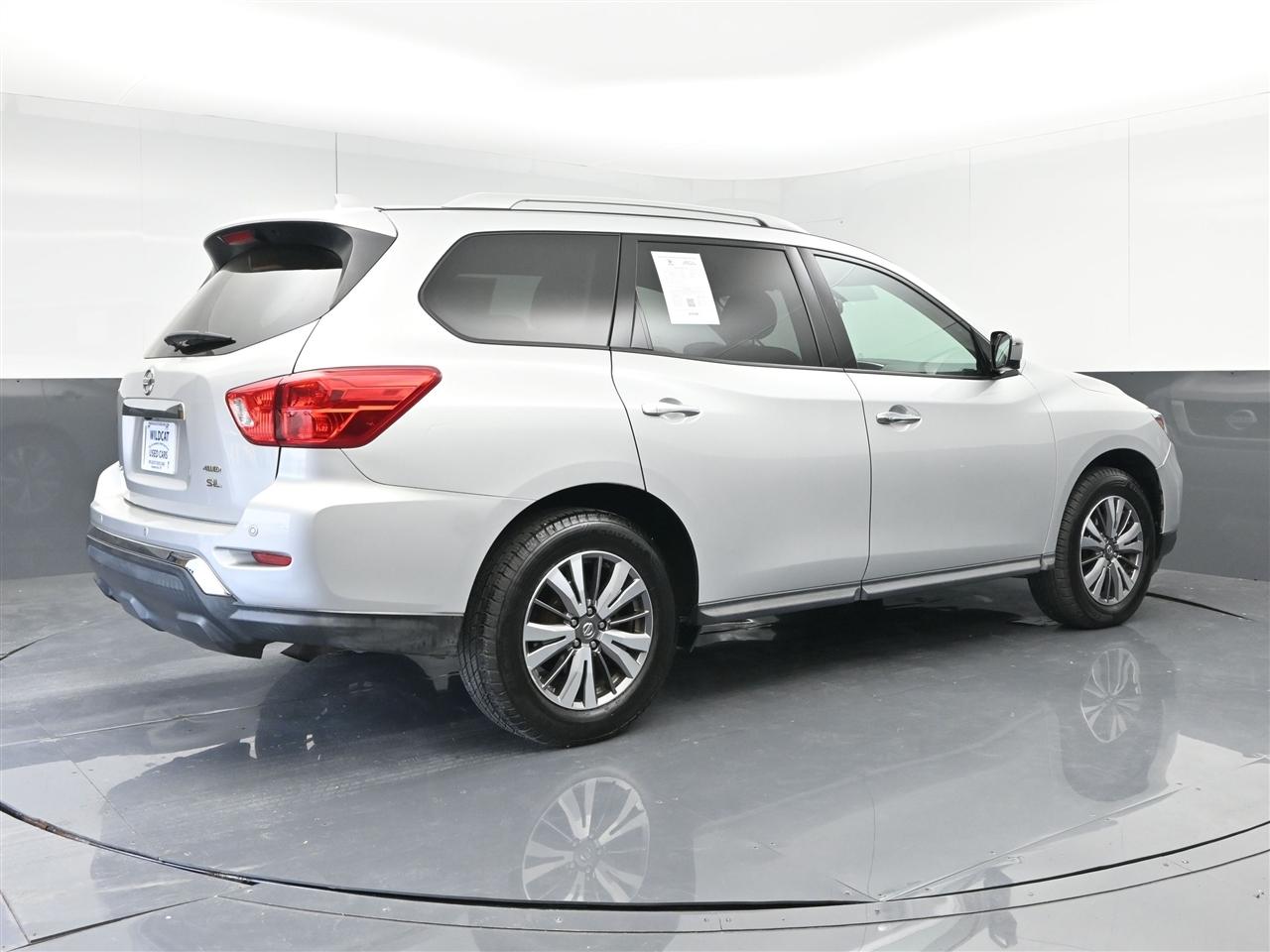 Nissan Pathfinder SL 4WD 2019