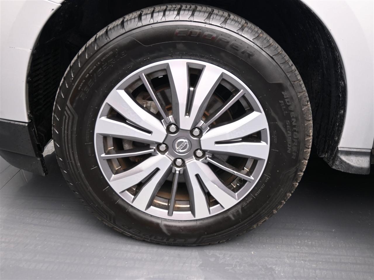 Nissan Pathfinder SL 4WD 2019