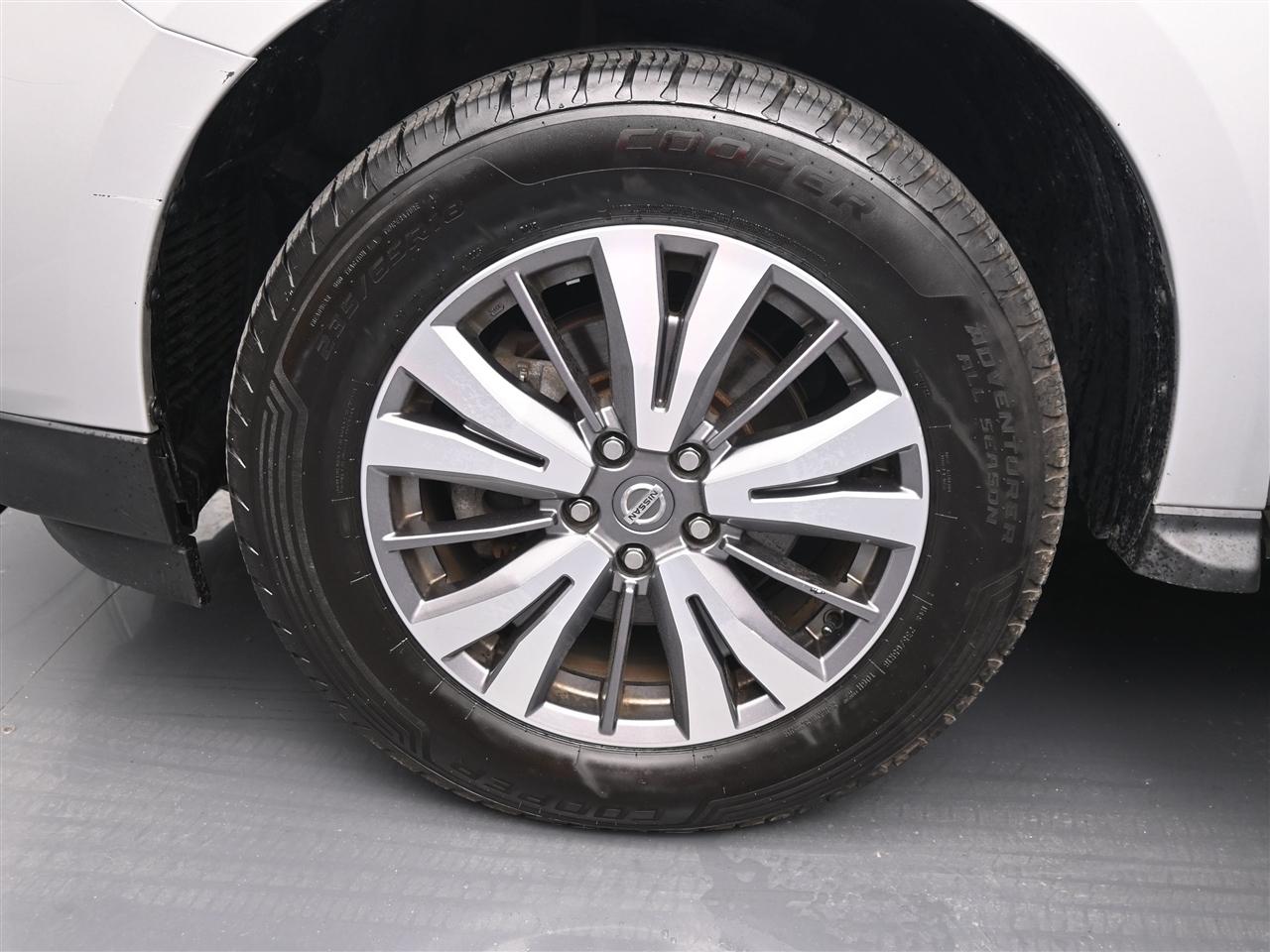 Nissan Pathfinder SL 4WD 2019