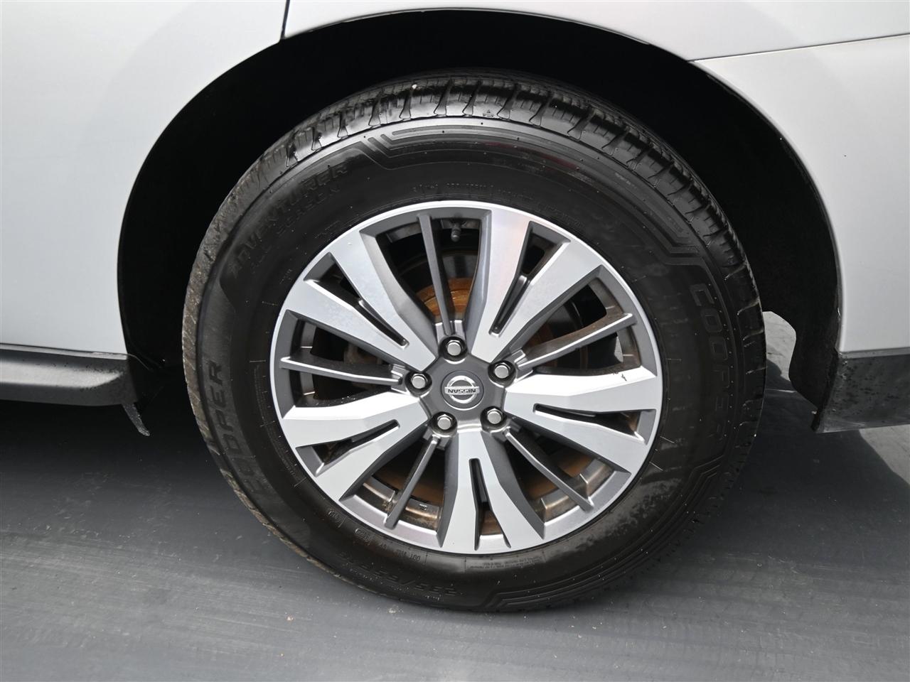 Nissan Pathfinder SL 4WD 2019