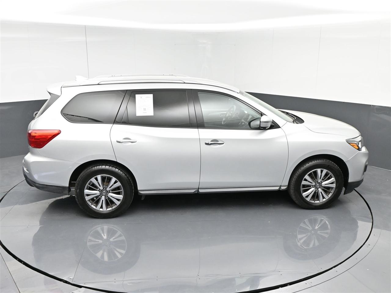 Nissan Pathfinder SL 4WD 2019