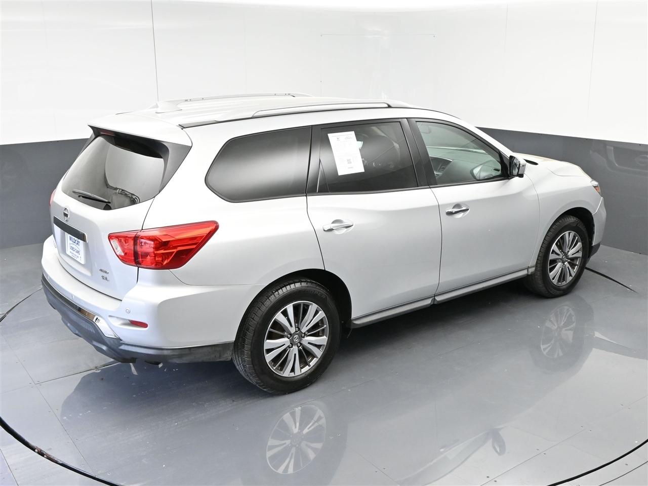 Nissan Pathfinder SL 4WD 2019