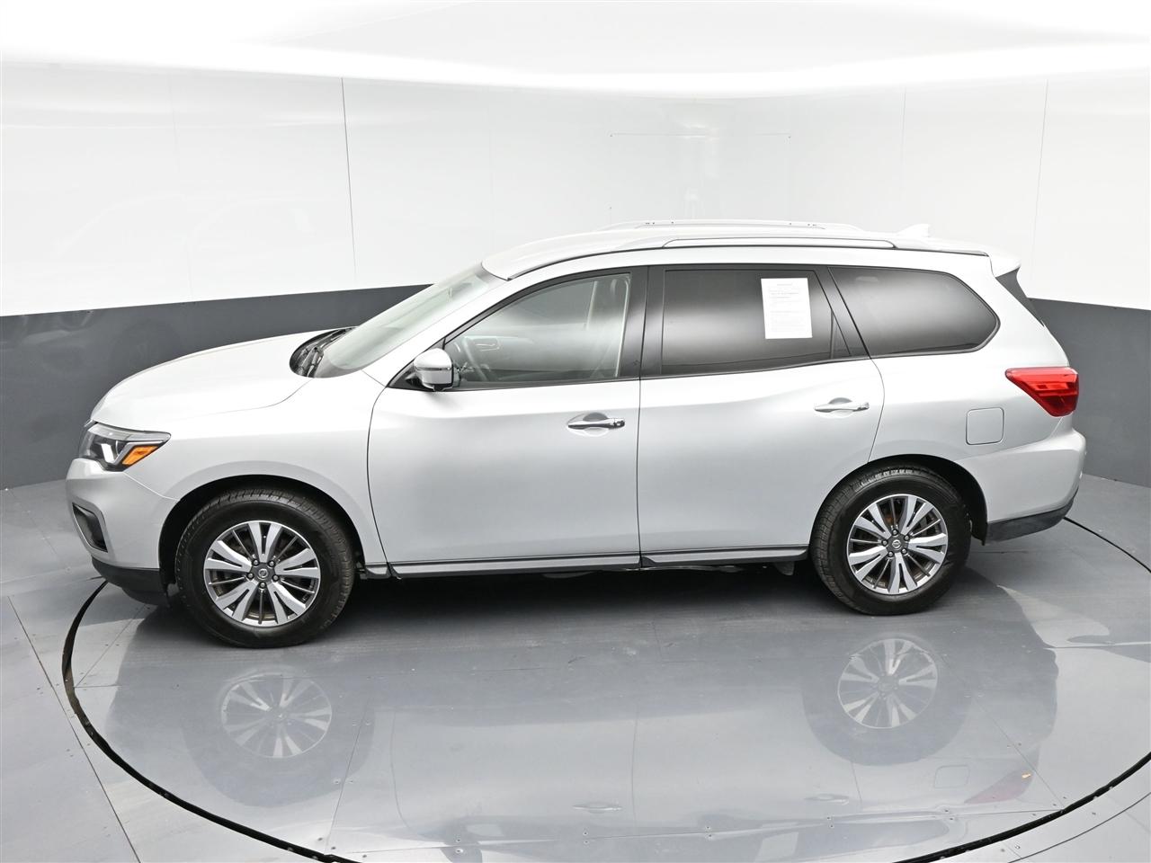 Nissan Pathfinder SL 4WD 2019