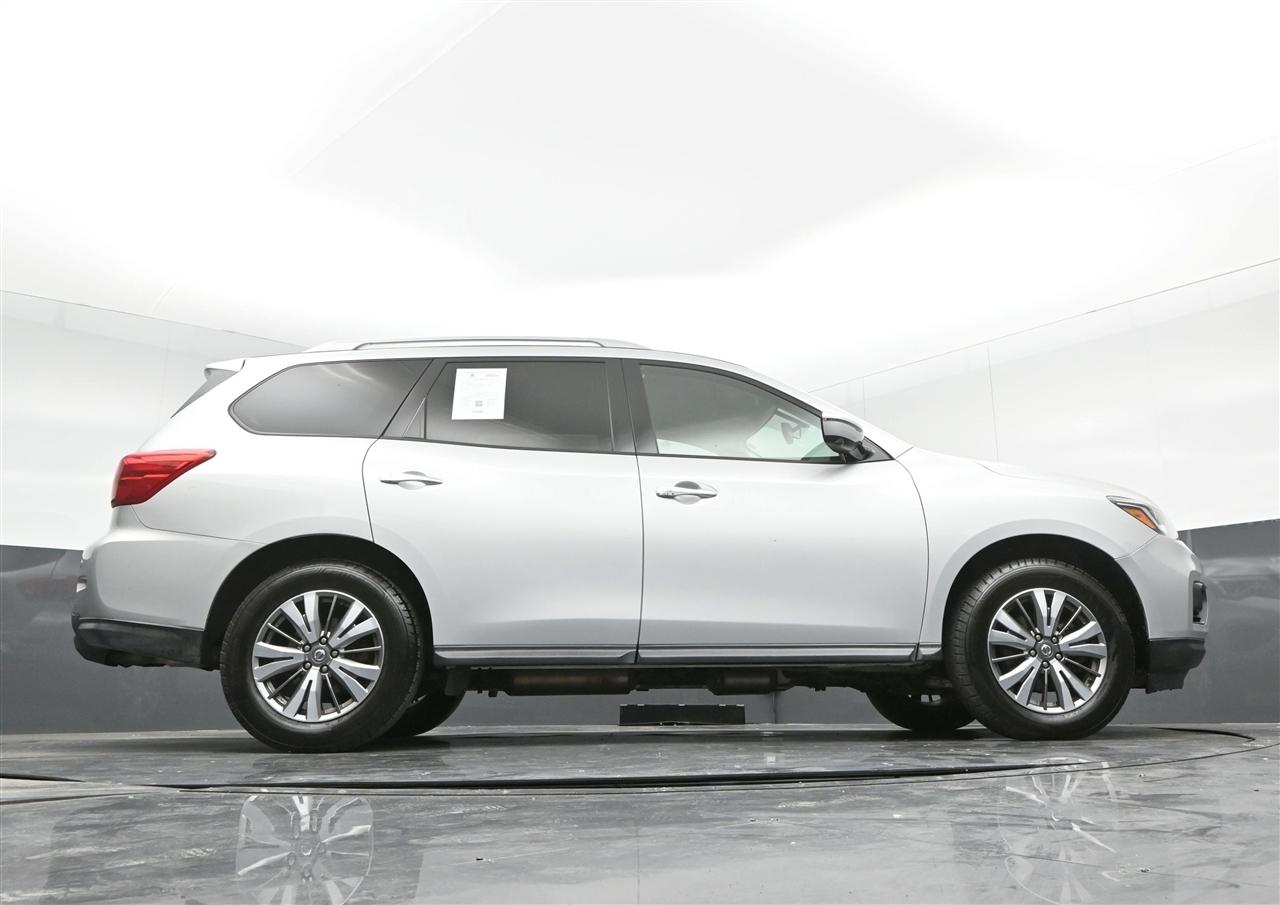 Nissan Pathfinder SL 4WD 2019