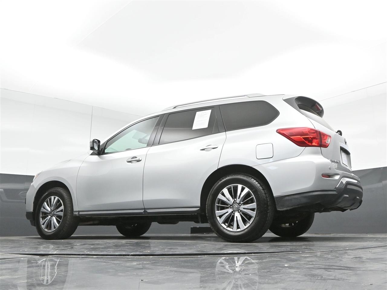 Nissan Pathfinder SL 4WD 2019
