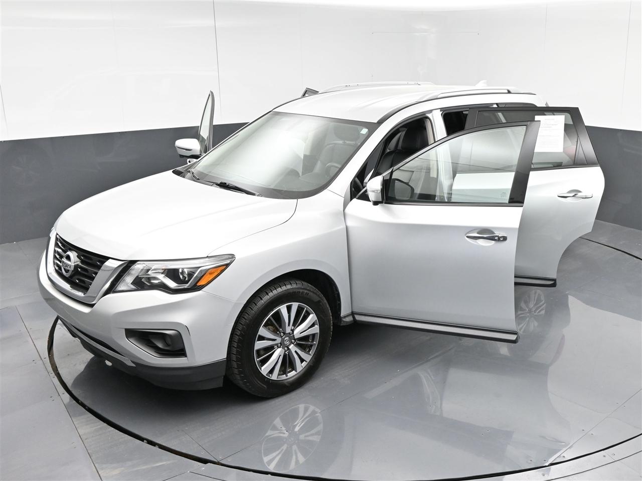Nissan Pathfinder SL 4WD 2019