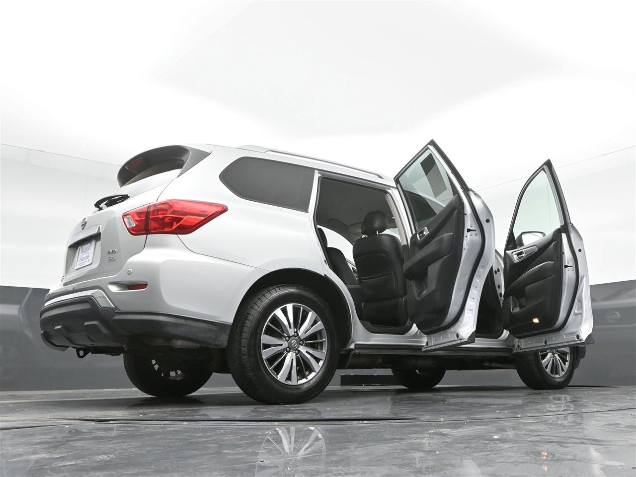 Nissan Pathfinder SL 4WD 2019