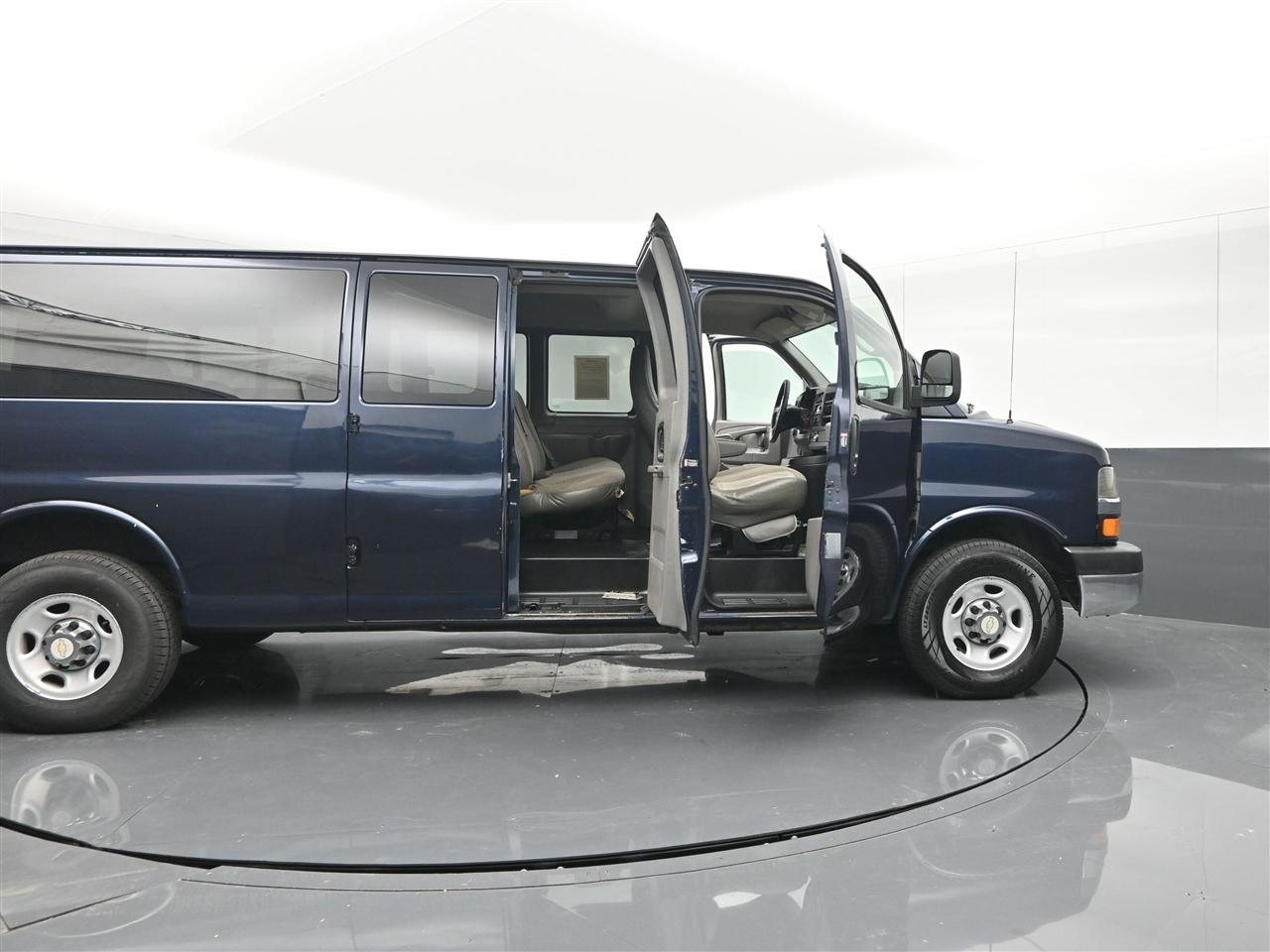 Chevrolet Express LT 3500 Extended 2014