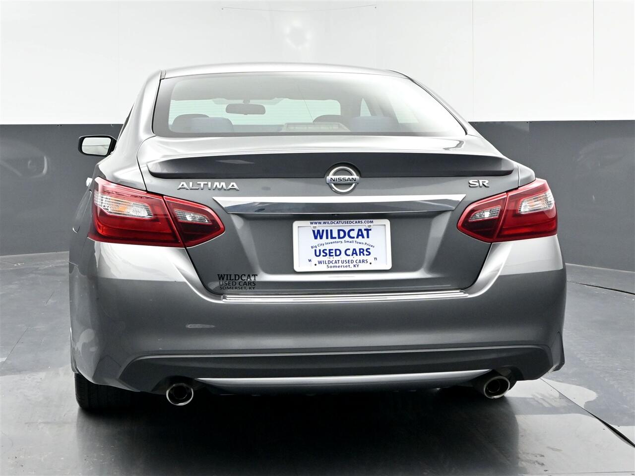 2017 Nissan Altima 2.5 SR photo 6