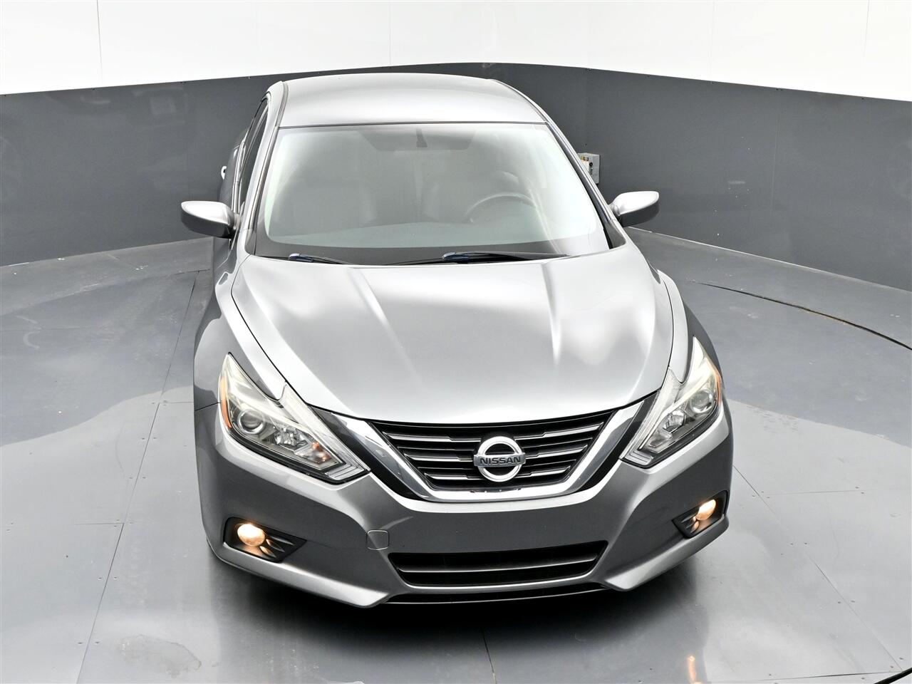 2017 Nissan Altima 2.5 SR photo 22