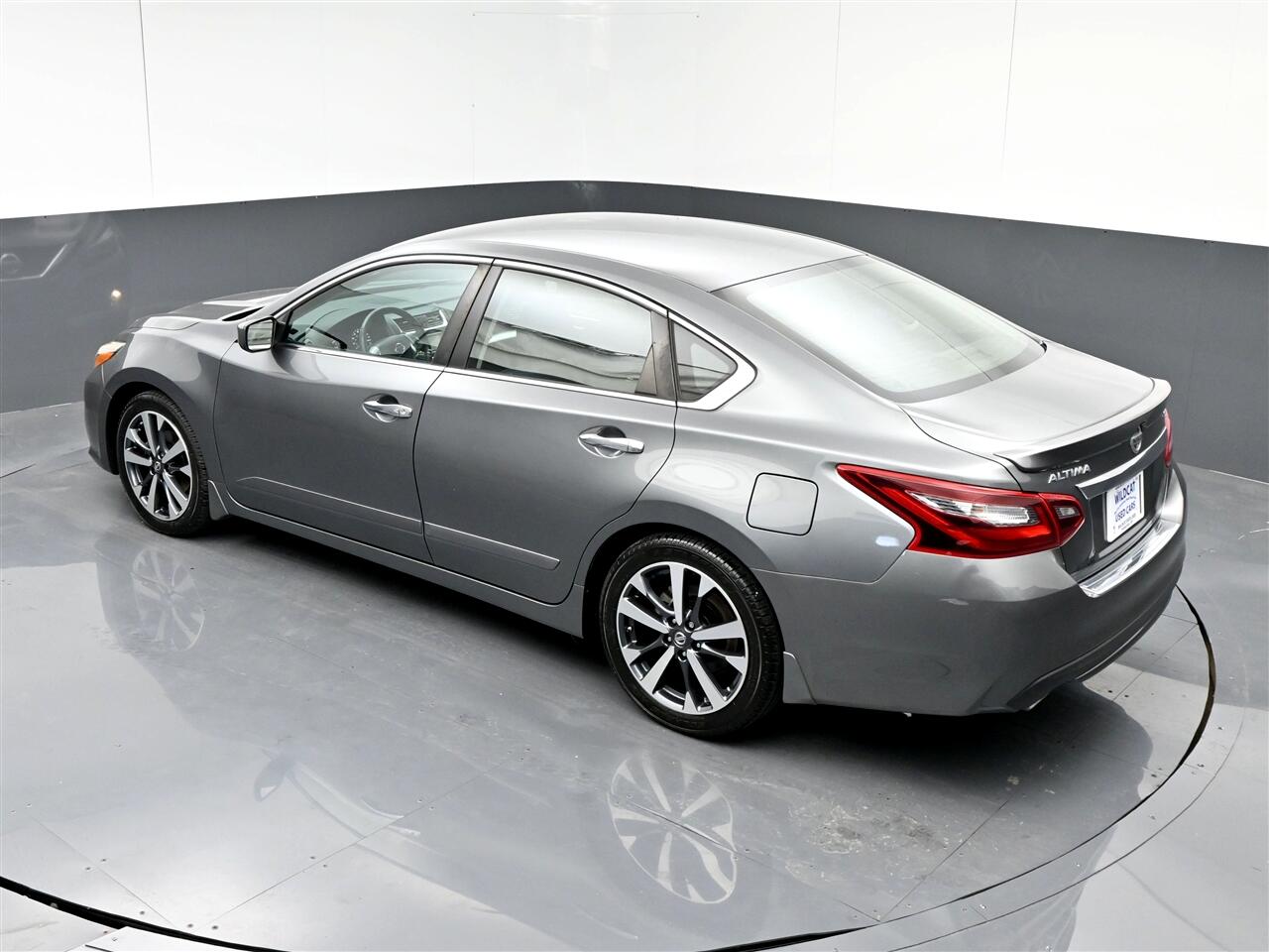 2017 Nissan Altima 2.5 SR photo 27