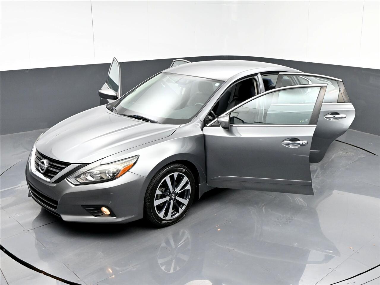2017 Nissan Altima 2.5 SR photo 39