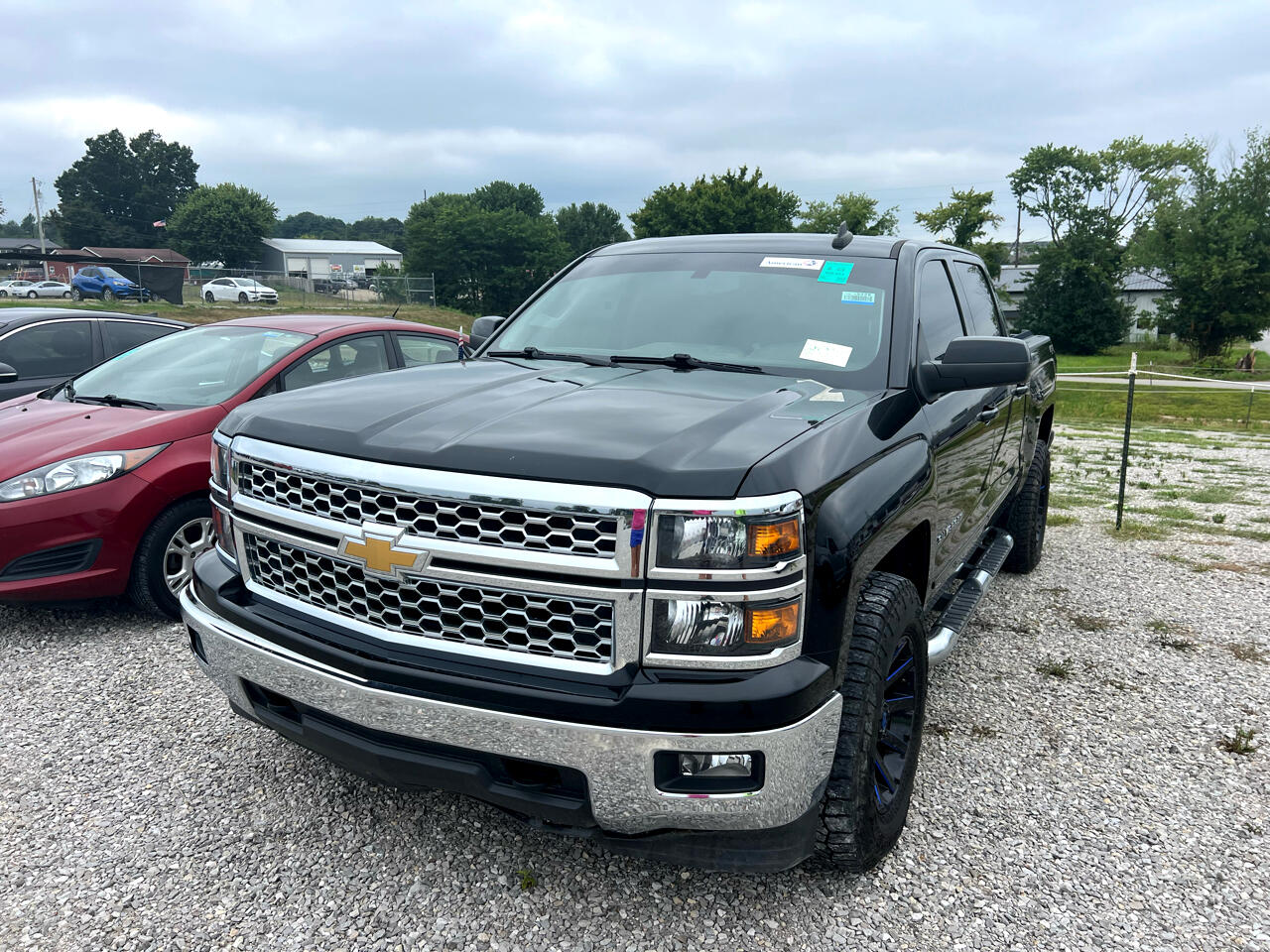 2015 Chevrolet Silverado 1500 LT photo 2