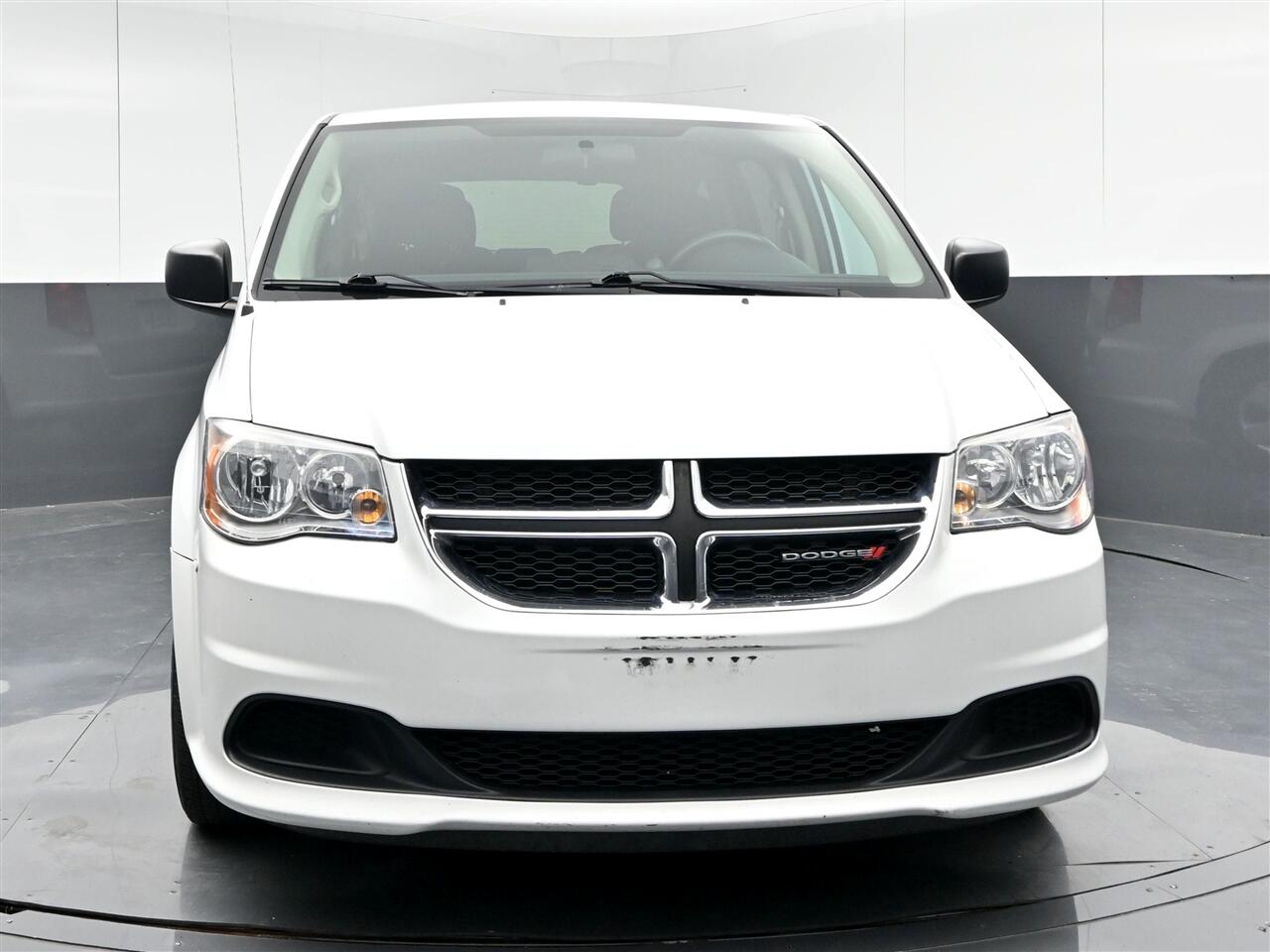 2016 Dodge Grand Caravan SE photo 2