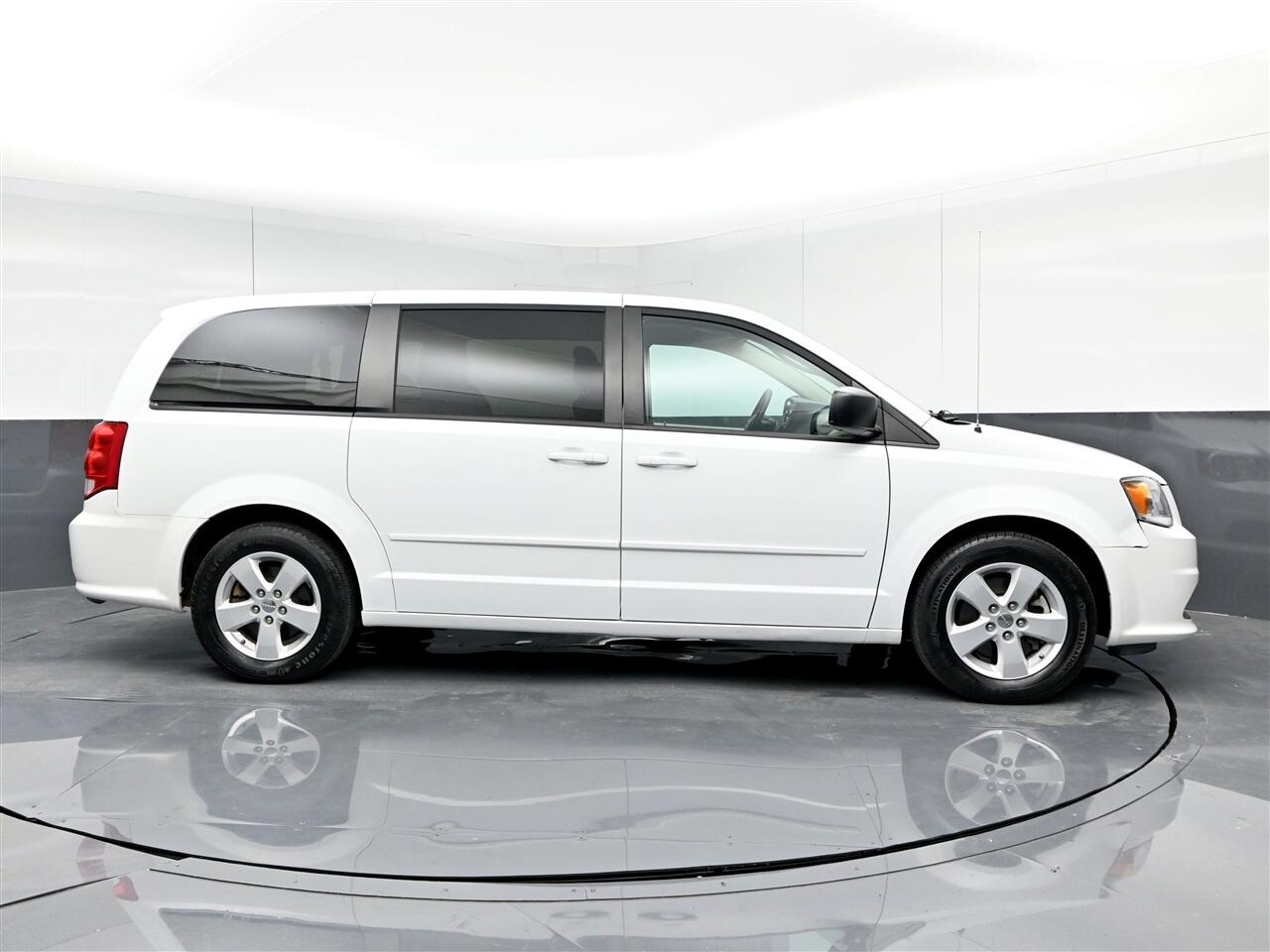 2016 Dodge Grand Caravan SE photo 4