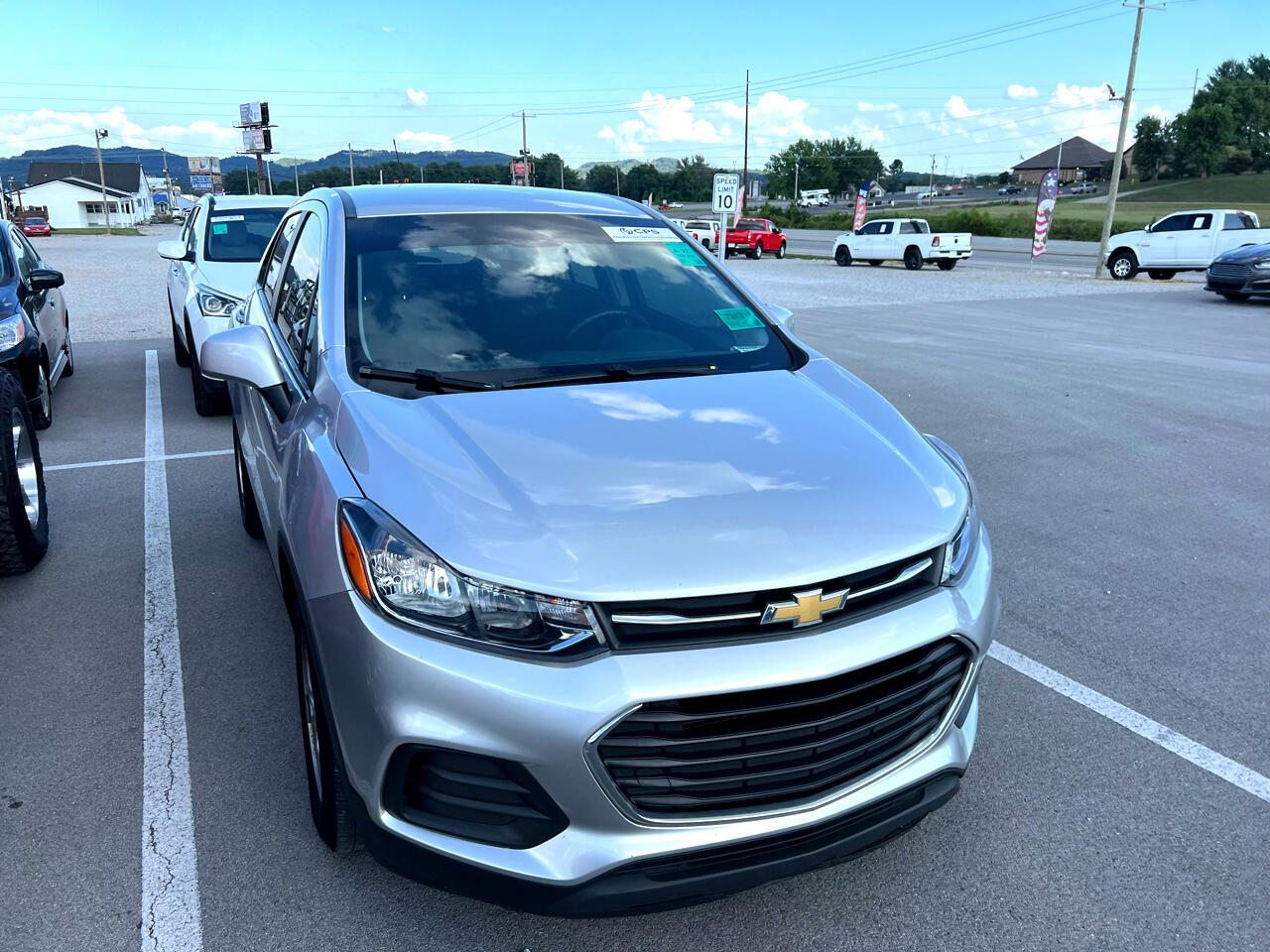 2020 Chevrolet Trax LS photo 2