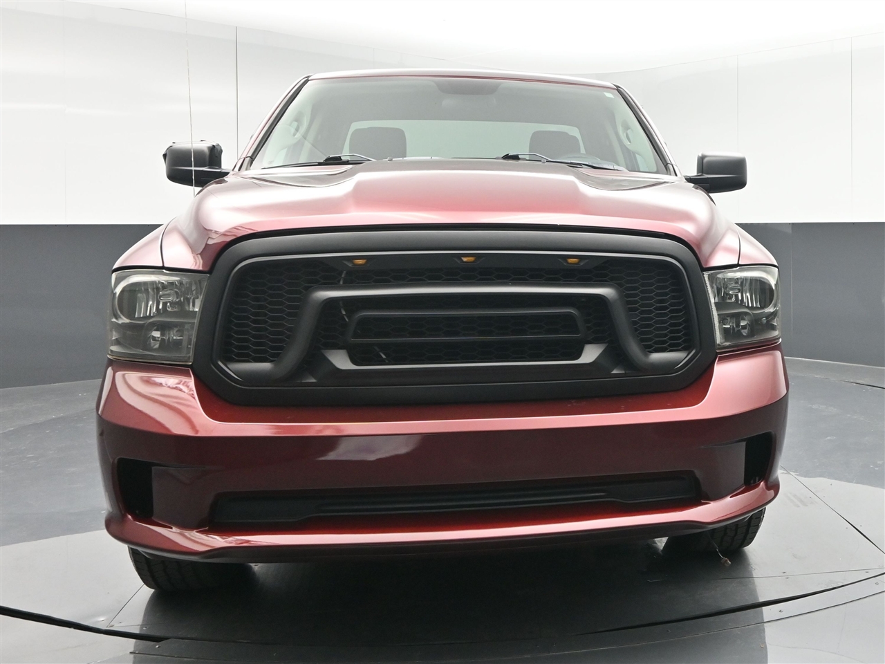 RAM 1500 Tradesman Quad Cab 4WD 2018 RAM 1500 Tradesman Quad Cab 4WD 2018