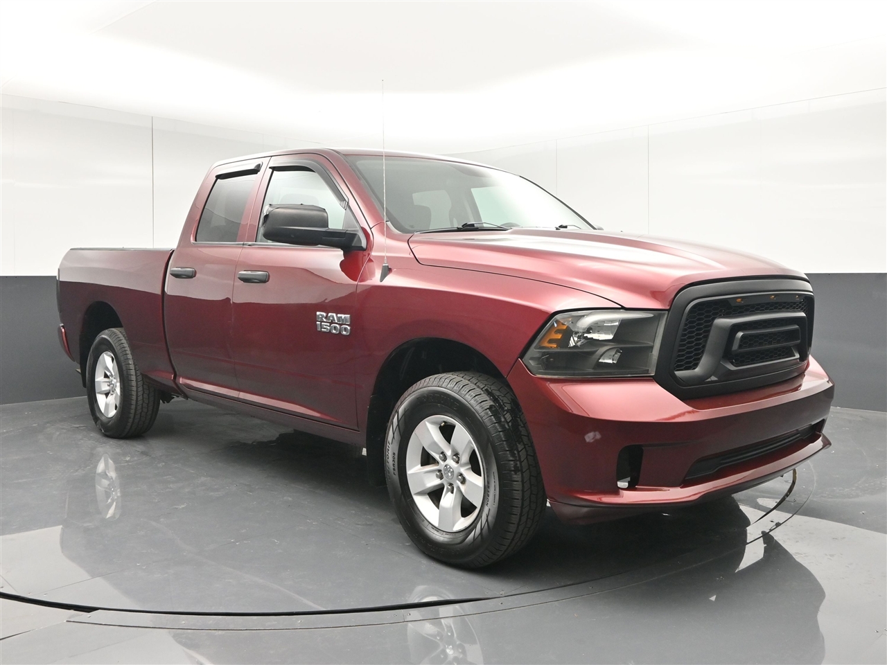 RAM 1500 Tradesman Quad Cab 4WD 2018 RAM 1500 Tradesman Quad Cab 4WD 2018