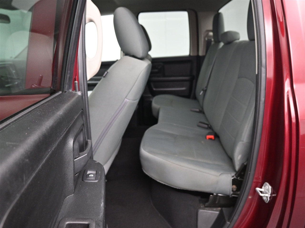 RAM 1500 Tradesman Quad Cab 4WD 2018 RAM 1500 Tradesman Quad Cab 4WD 2018