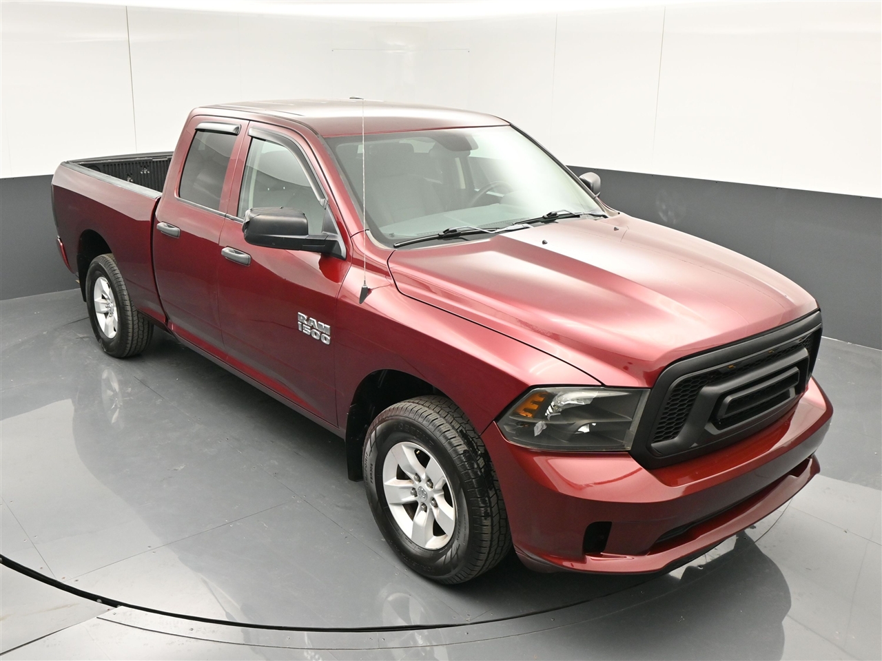 RAM 1500 Tradesman Quad Cab 4WD 2018 RAM 1500 Tradesman Quad Cab 4WD 2018