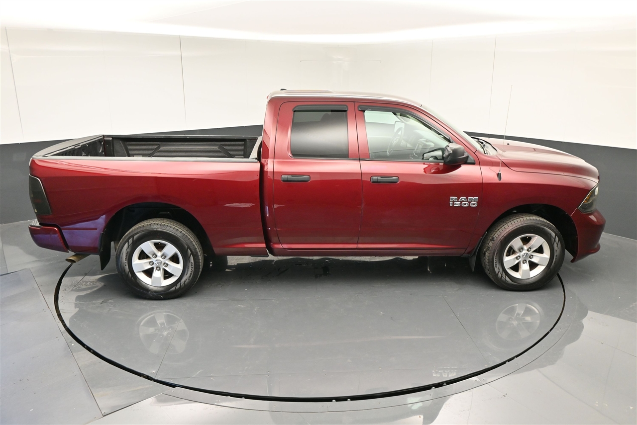 RAM 1500 Tradesman Quad Cab 4WD 2018 RAM 1500 Tradesman Quad Cab 4WD 2018