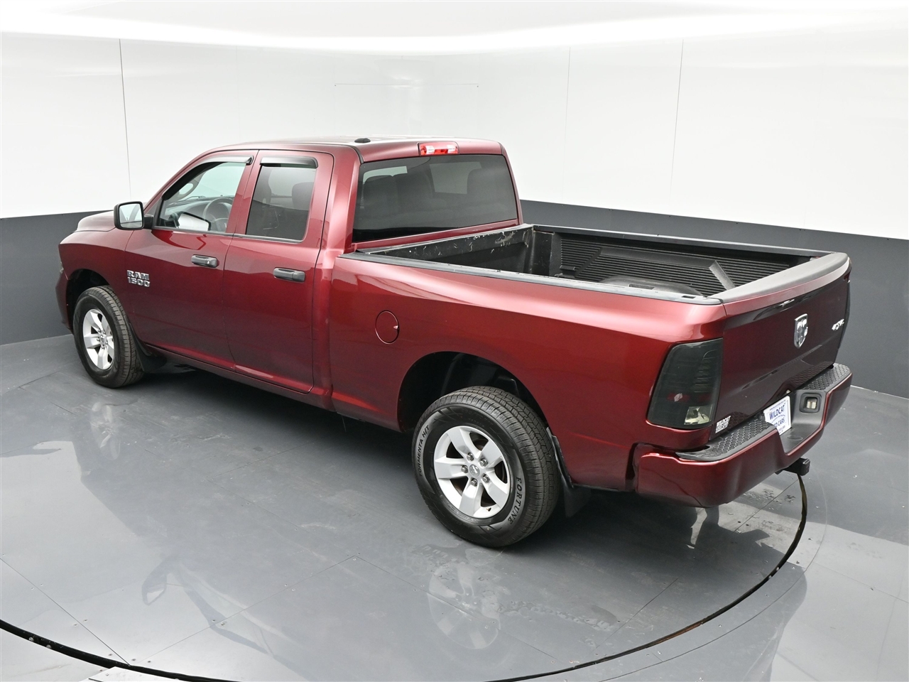 RAM 1500 Tradesman Quad Cab 4WD 2018 RAM 1500 Tradesman Quad Cab 4WD 2018