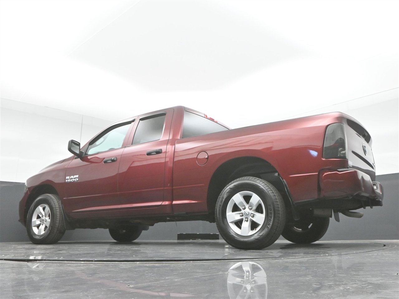 RAM 1500 Tradesman Quad Cab 4WD 2018 RAM 1500 Tradesman Quad Cab 4WD 2018