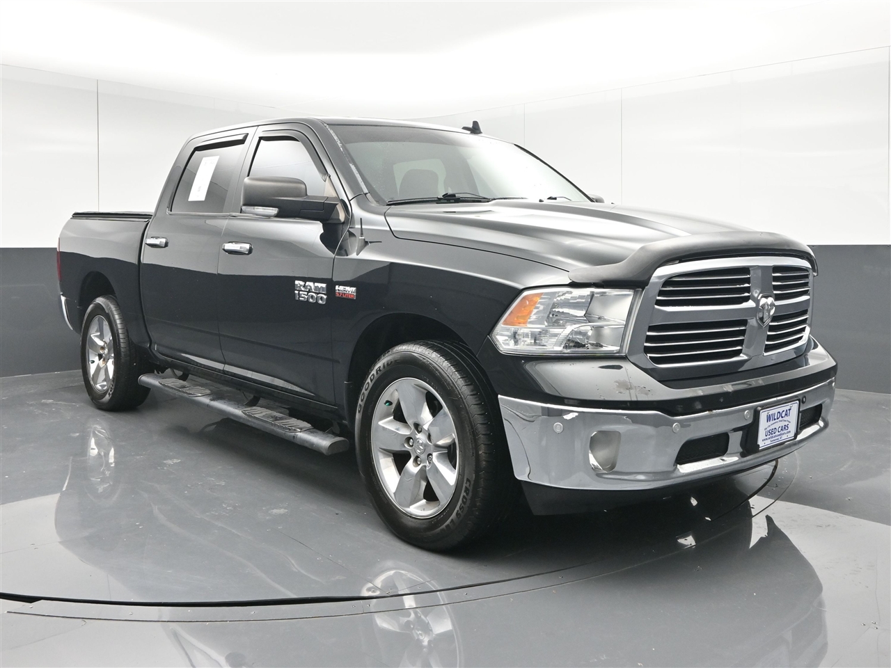 2016 RAM 1500 SLT Crew Cab SWB 4WD