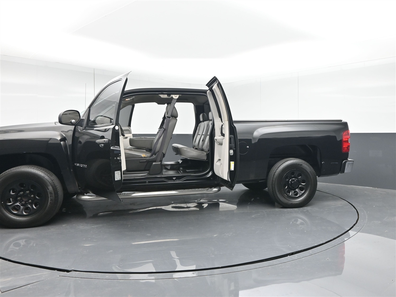 Chevrolet Silverado 1500 Work Truck Ext. Cab 2WD 2011 Chevrolet Silverado 1500 Work Truck Ext. Cab 2WD 2011