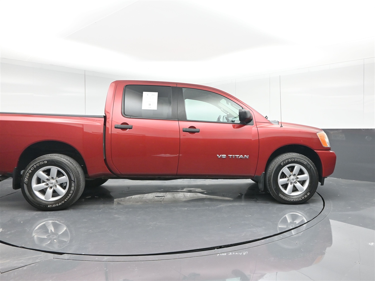 2015 Nissan Titan SL Crew Cab photo 4