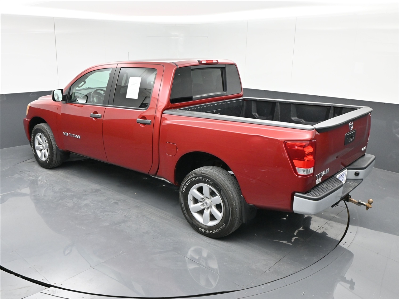 2015 Nissan Titan SL Crew Cab photo 26