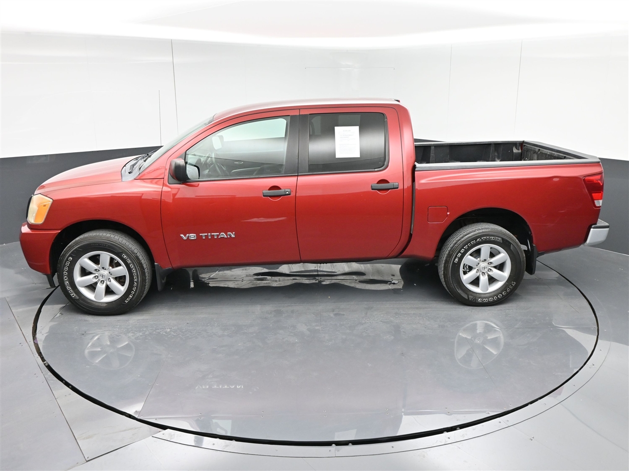 2015 Nissan Titan SL Crew Cab photo 27