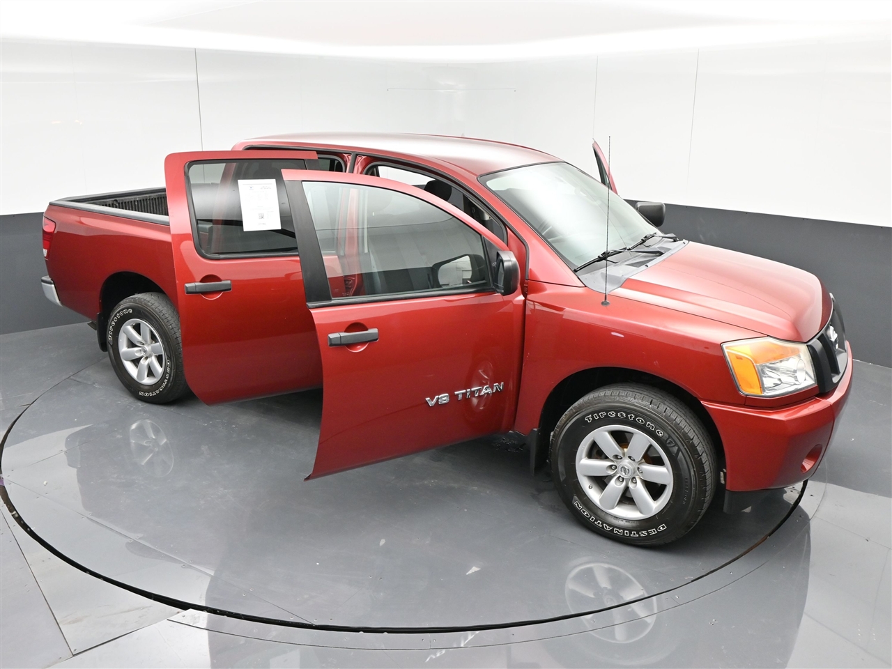 2015 Nissan Titan SL Crew Cab photo 36