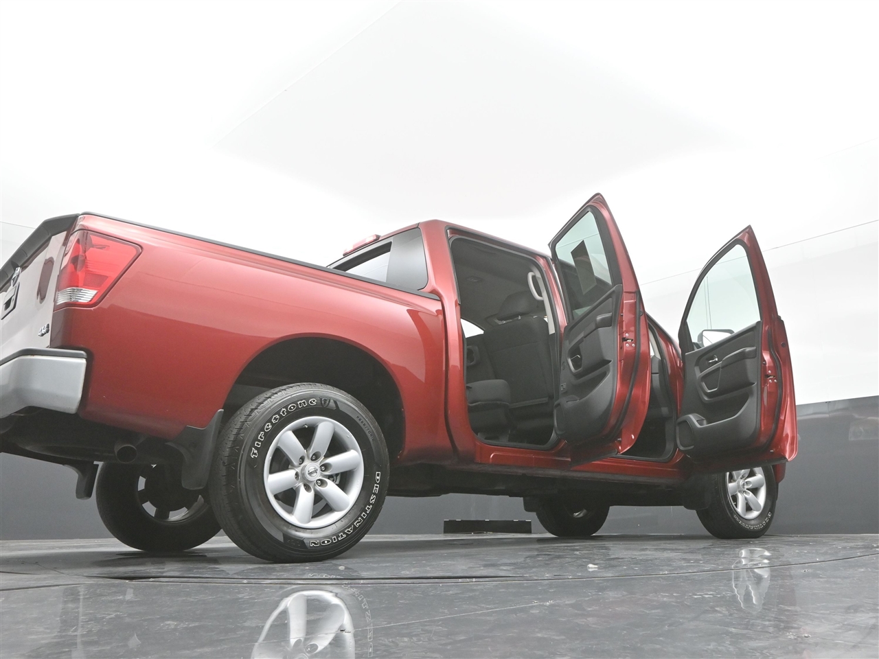 2015 Nissan Titan SL Crew Cab photo 41