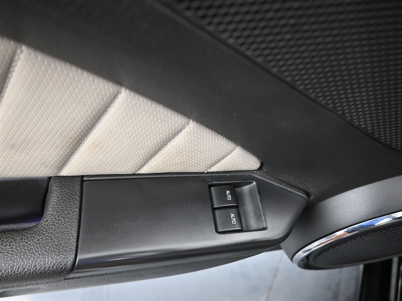 2014 Ford Mustang GT photo 11
