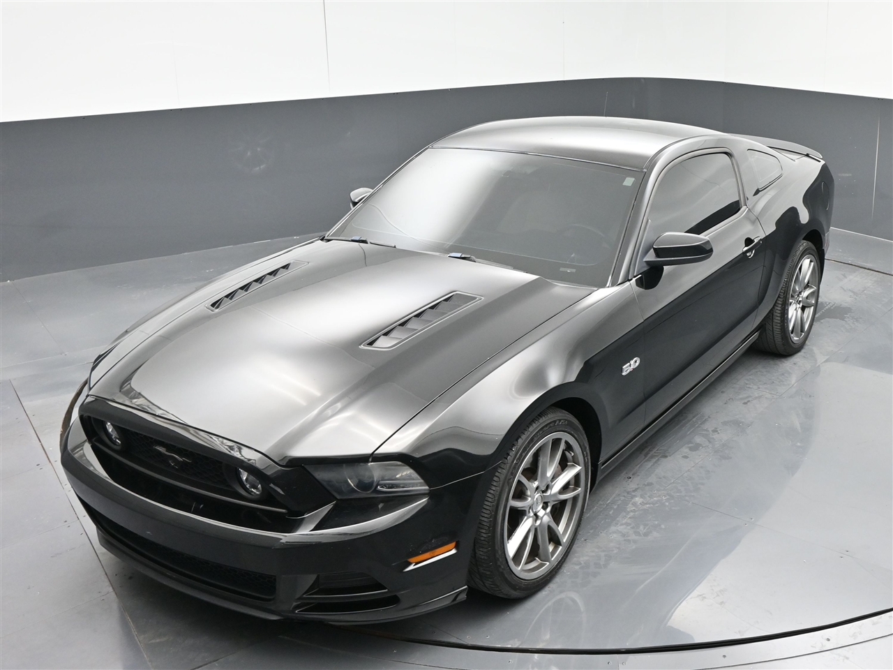 2014 Ford Mustang GT photo 17