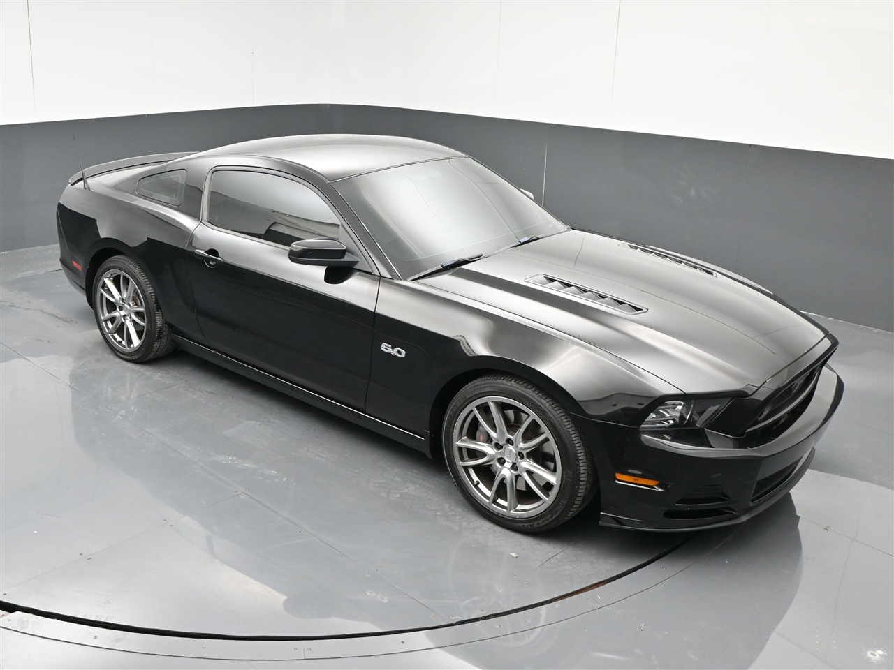 2014 Ford Mustang GT photo 19