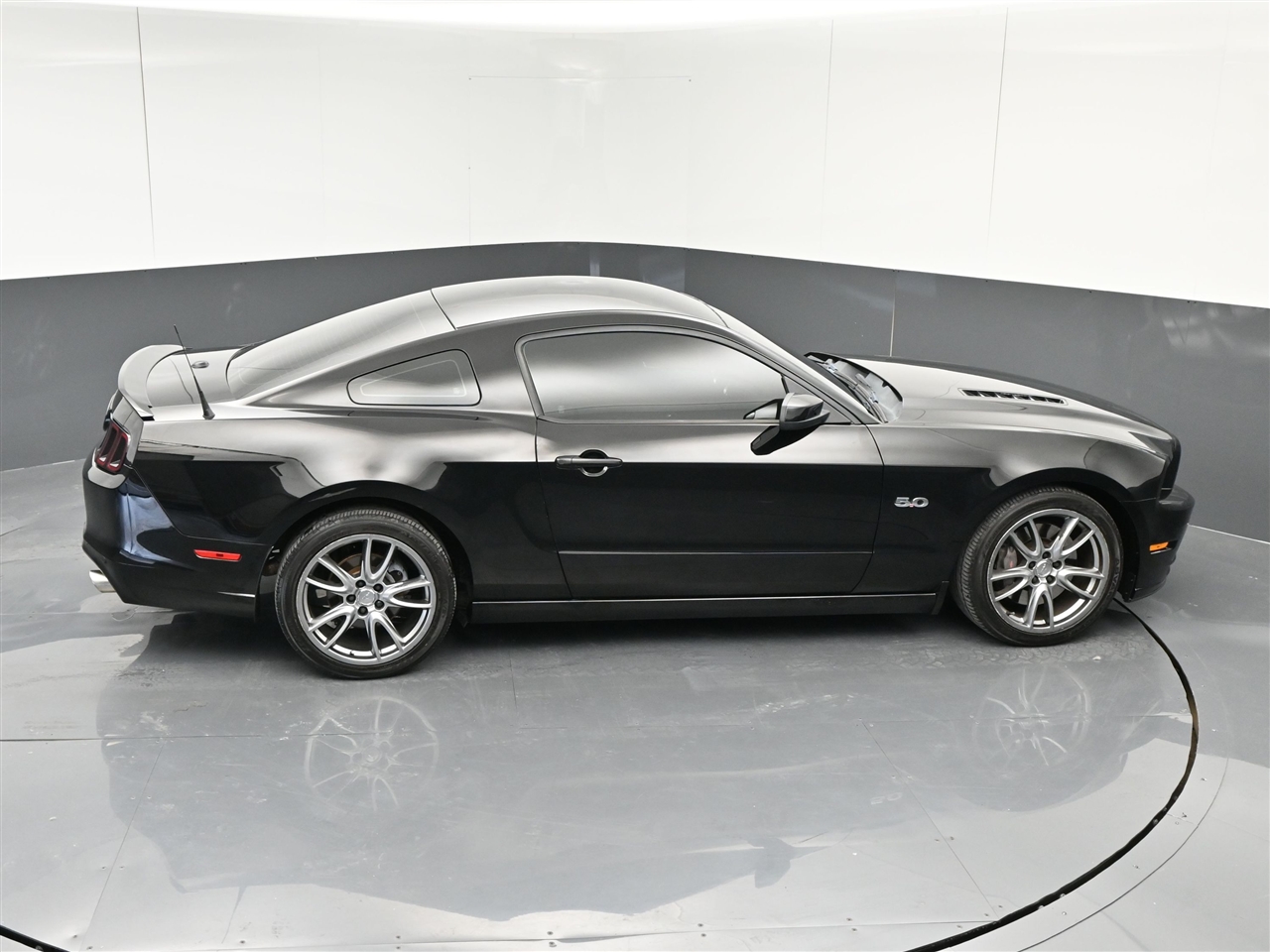 2014 Ford Mustang GT photo 20