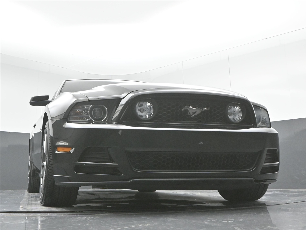 2014 Ford Mustang GT photo 26