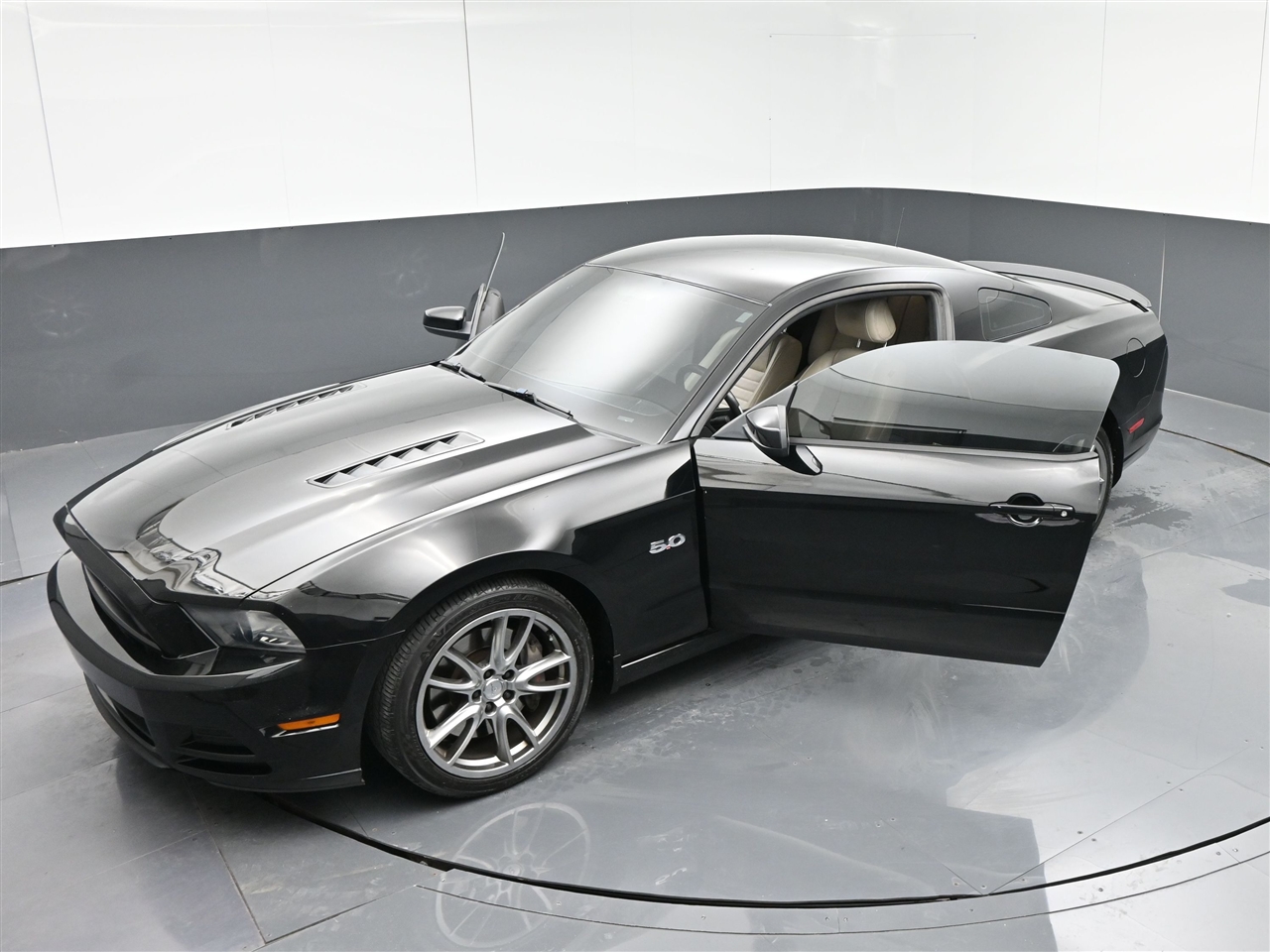 2014 Ford Mustang GT photo 35