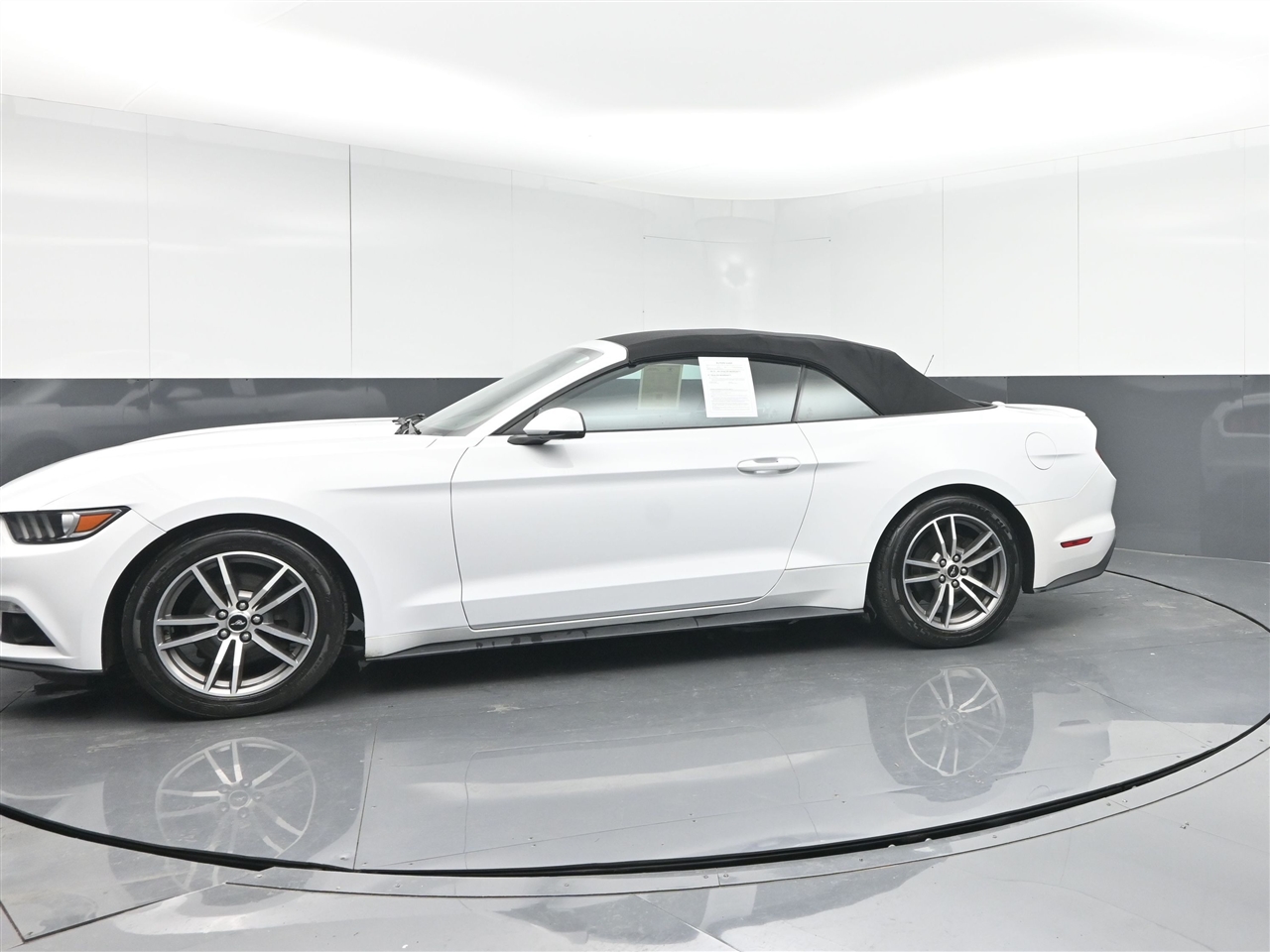 Ford Mustang EcoBoost Premium Convertible 2017