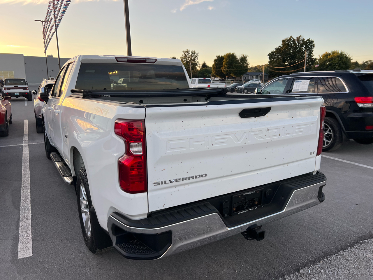 2020 Chevrolet Silverado 1500 LT photo 3