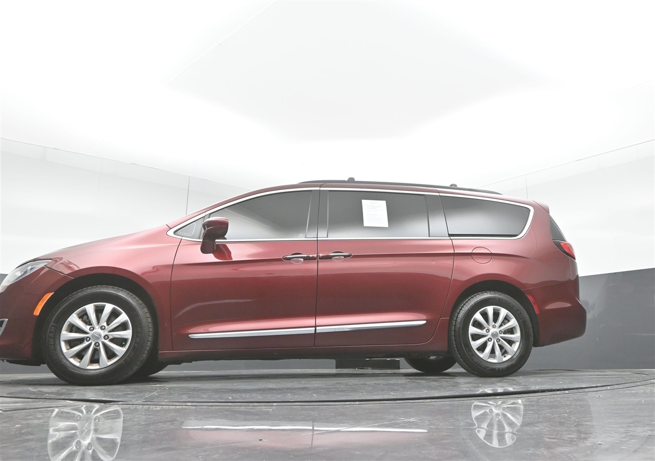 Chrysler Pacifica Touring-L 2017 Chrysler Pacifica Touring-L 2017